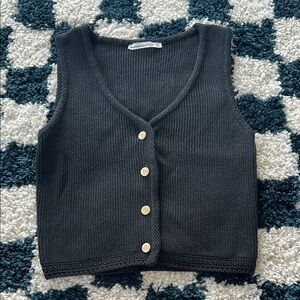 Abercrombie & Fitch Knit Sweater Vest.